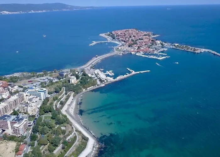 Private Studio, South Beaсh, Nessebar, Larisa Apartman *